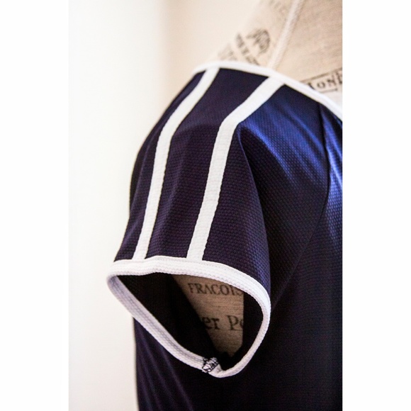 Vintage Double Stripe Athletic Top - Picture 6 of 6